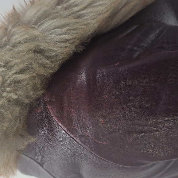 Vintage Deep Burgundy Leather Coat with Fur Collar And Pockets - Picture 6 of 16